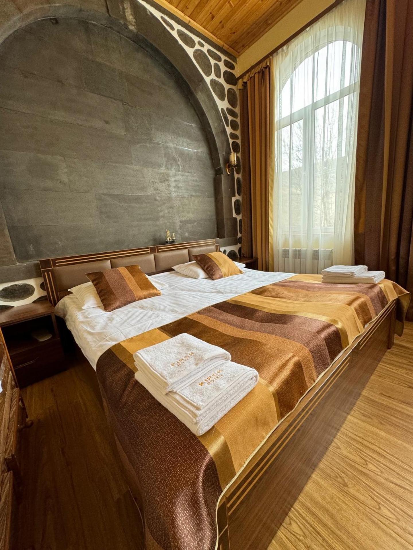 גוריס Kirch Hotel & Restaurant מראה חיצוני תמונה