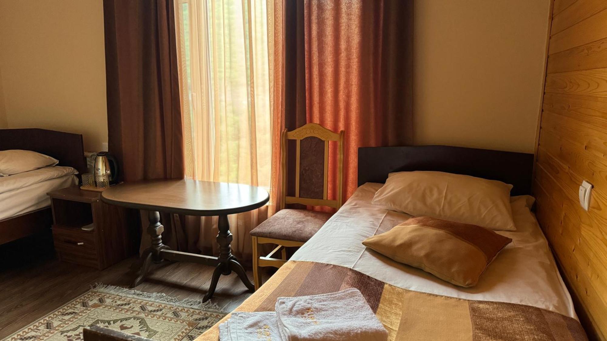 גוריס Kirch Hotel & Restaurant מראה חיצוני תמונה