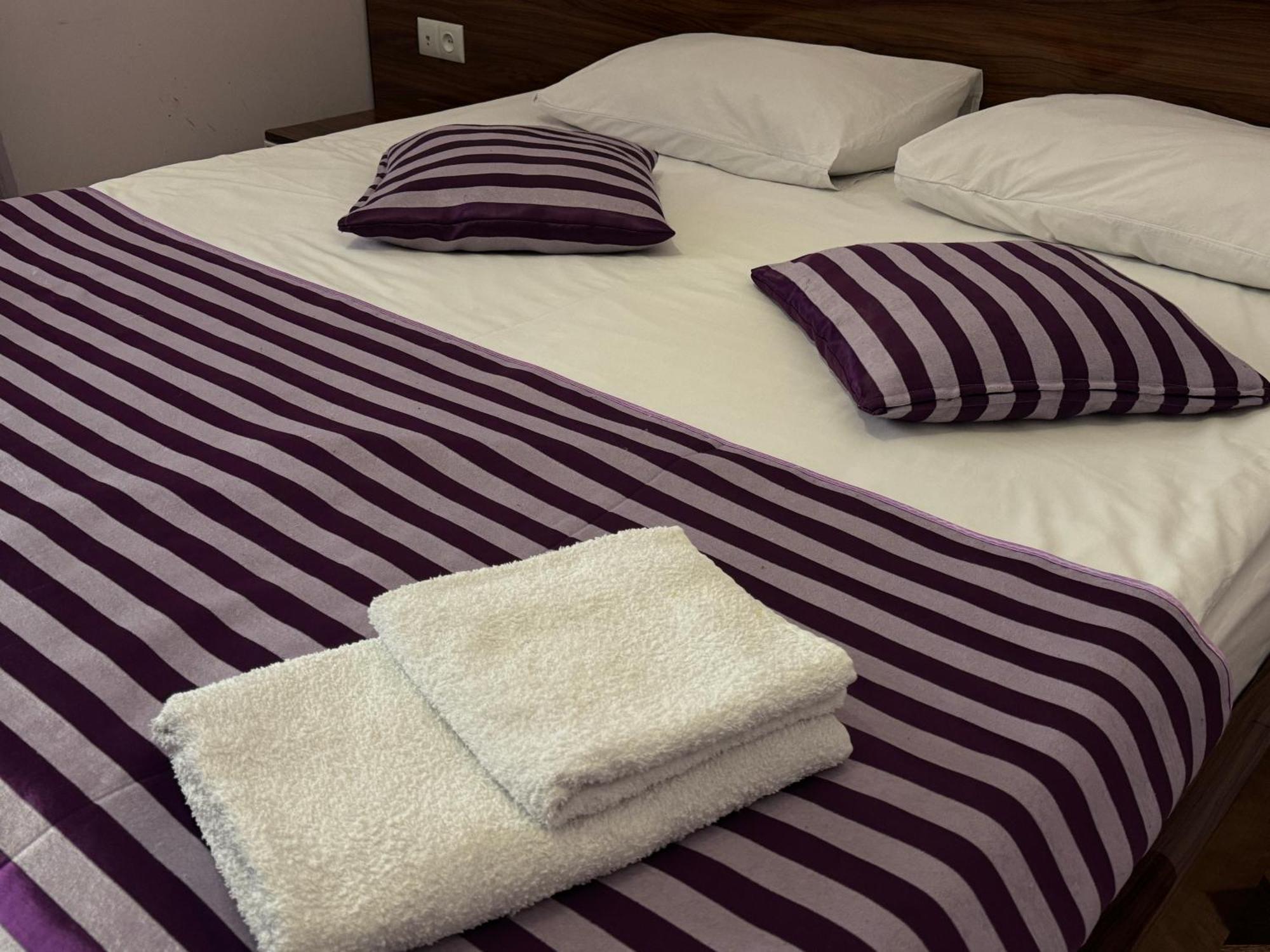 גוריס Kirch Hotel & Restaurant מראה חיצוני תמונה
