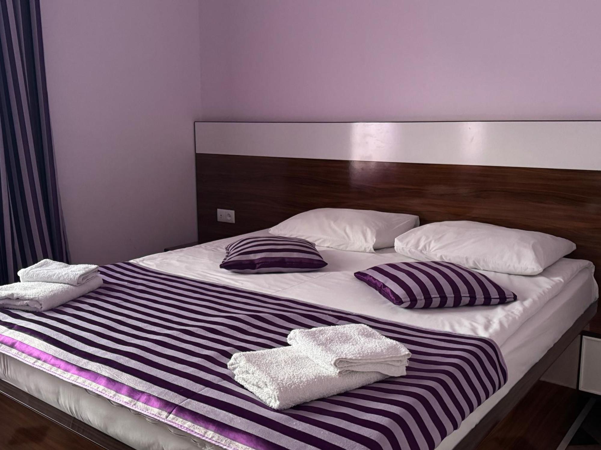 גוריס Kirch Hotel & Restaurant מראה חיצוני תמונה