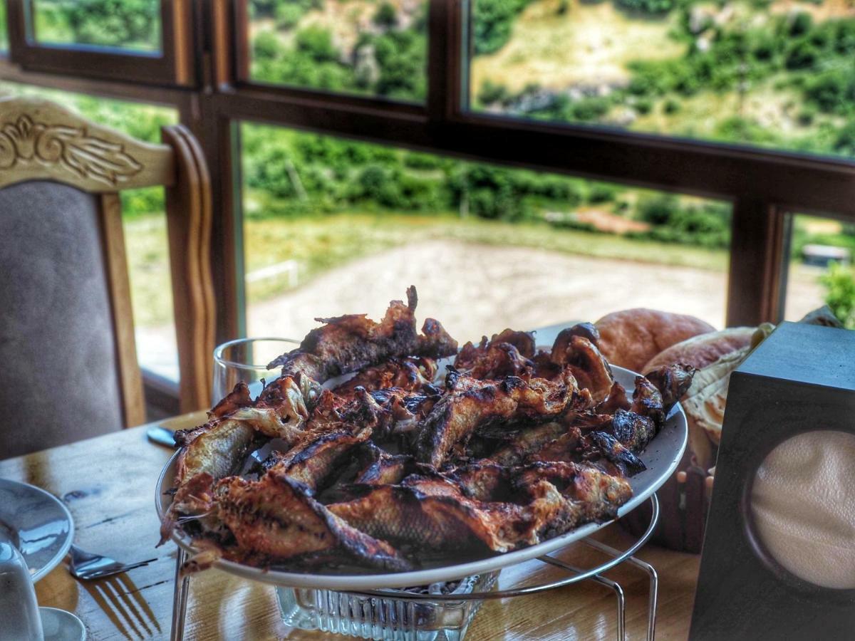 גוריס Kirch Hotel & Restaurant מראה חיצוני תמונה